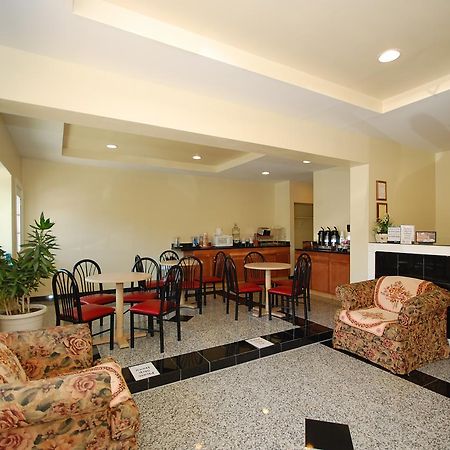Millville Motorsports Inn And Suites Dalaman gambar