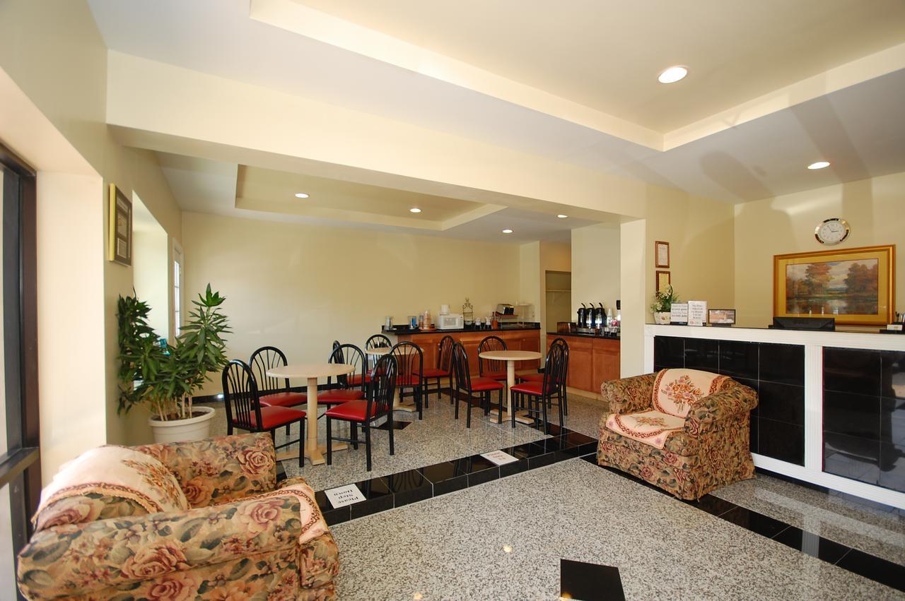 Millville Motorsports Inn And Suites Dalaman gambar
